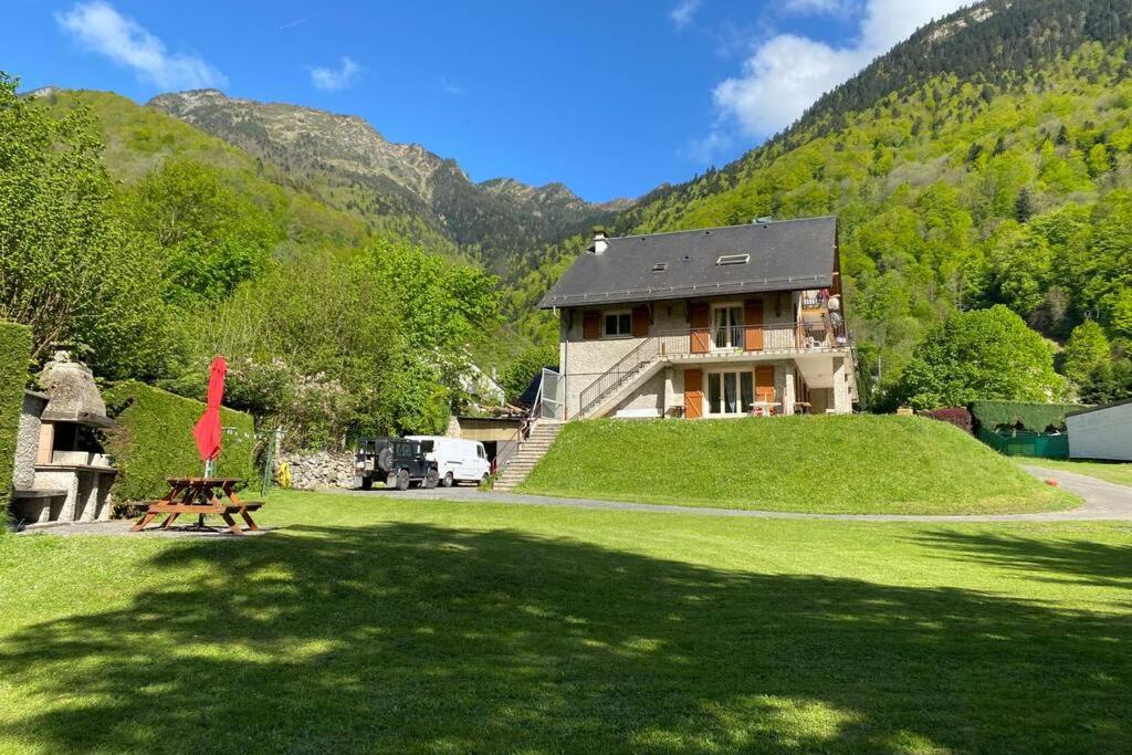 T2 Ensoleille. Terrasse Et Vaste Jardin Commun Apartamento Cauterets Exterior foto